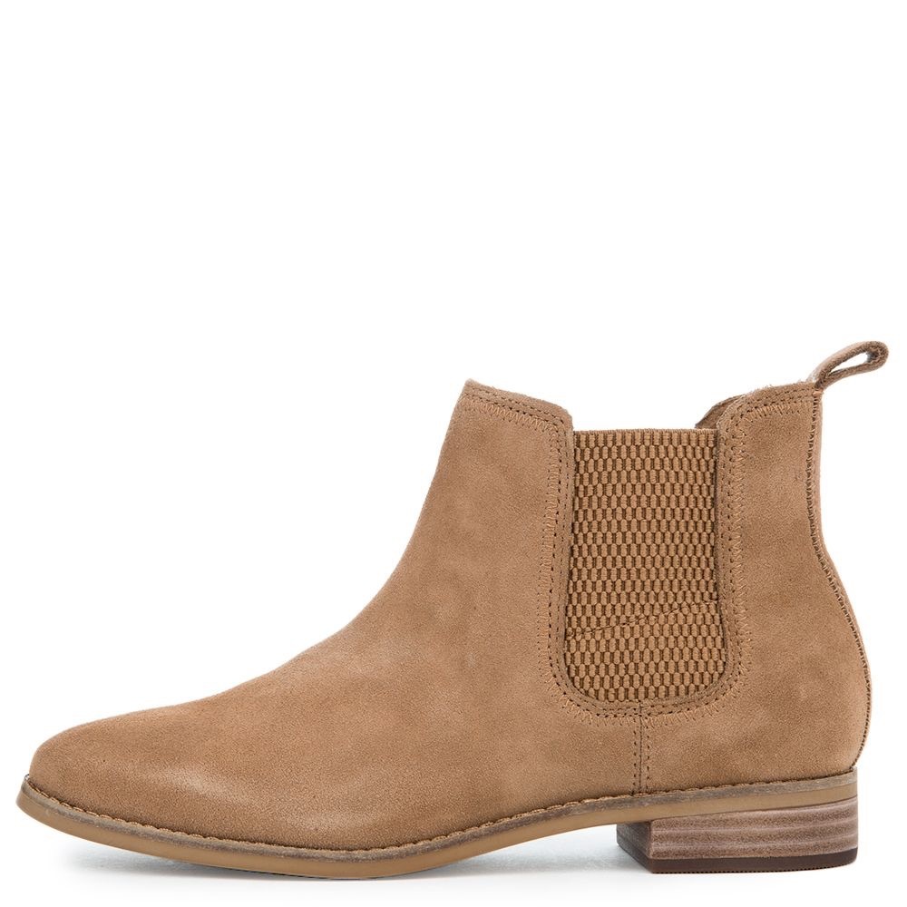 Toms Ella Toffee Suede Chelsea Boots, size 9